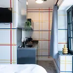 Modern Tilburg, Balcony & Kitchen דירה טילבורג