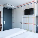 Διαμέρισμα Modern Tilburg, Balcony & Kitchen
