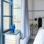 Modern Tilburg, Balcony & Kitchen