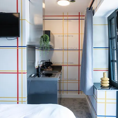 Modern Tilburg, Balcony & Kitchen 公寓 提耳堡