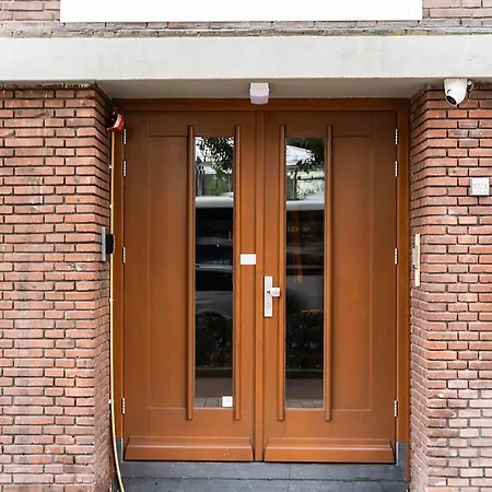 Modern Tilburg, Balcony & Kitchen * טילבורג