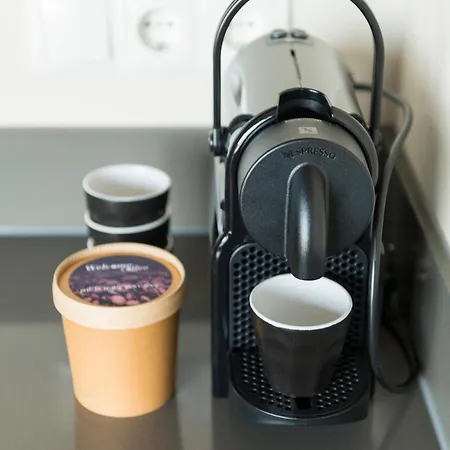 Modern Tilburg, Balcony & Kitchen