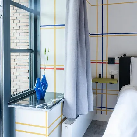 Modern Tilburg, Balcony & Kitchen