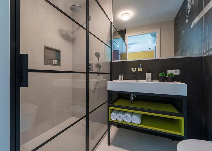 Apartament Modern Tilburg, Balcony & Kitchen Tilburg