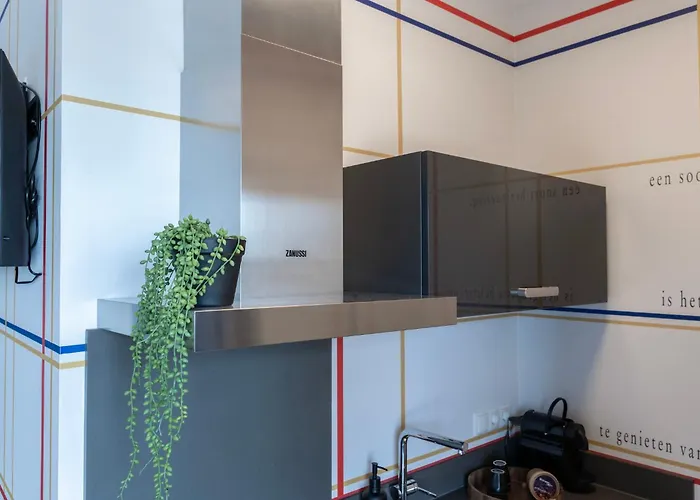 Apartament Modern Tilburg, Balcony & Kitchen *