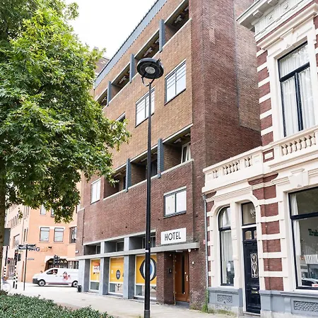 Modern Tilburg, Balcony & Kitchen 公寓 提耳堡