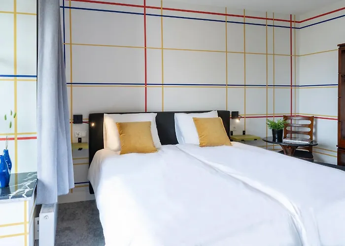 Appartement Modern Tilburg, Balcony & Kitchen