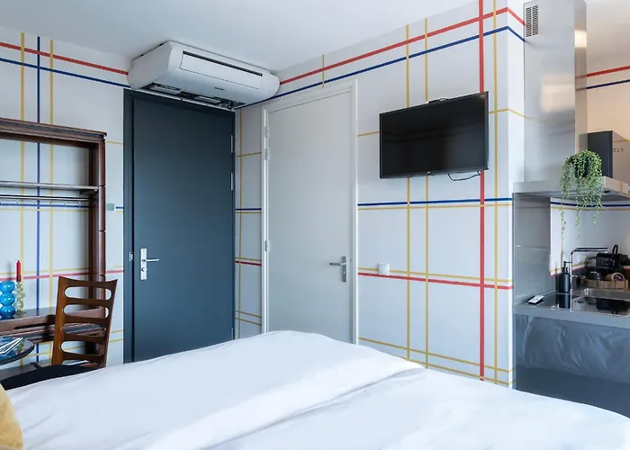 Appartement Modern Tilburg, Balcony & Kitchen